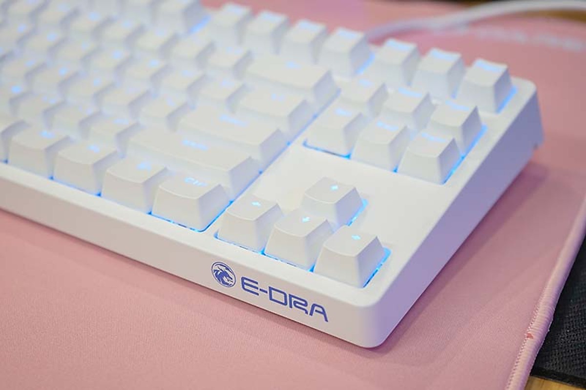 Bàn phím cơ E-Dra EK387 Mechanical Gaming Outemu Brown switch White Case Blue Led USB có chất lượng gia công tốt